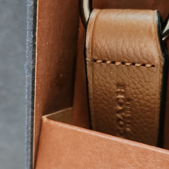NWOT IOB Coach Men's Saddle Tan Wallet & Key Ring Boxed Set ๐๐ - Picture 6 of 16